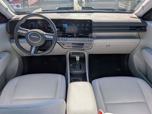 Certified 2025 Hyundai Kona SEL AWD/4WD image 27