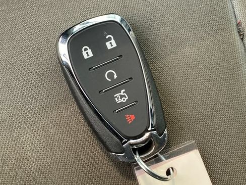 Used 2016 Chevrolet Malibu LT FWD image 11