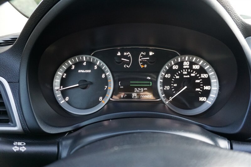 Used 2015 Nissan Sentra SR FWD image 10