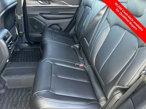 New 2025 Jeep Grand Cherokee Limited image 21