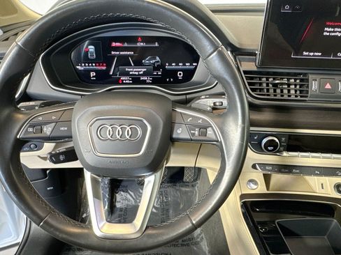 Used 2022 Audi Q5 2.0T Premium Plus w/ Premium Plus Package AWD/4WD image 11
