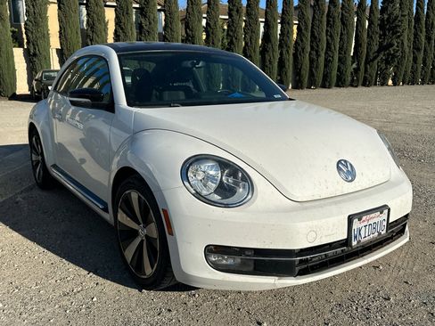 Used 2013 Volkswagen Beetle Turbo image 8