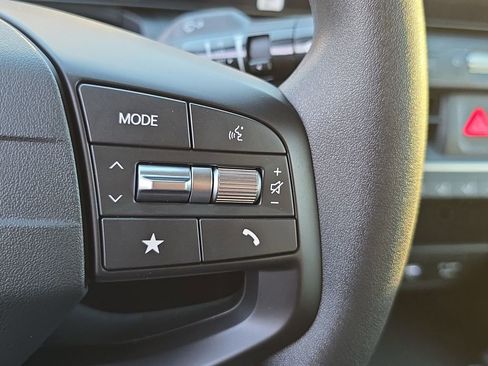 New 2025 Kia K4 LXS image 35