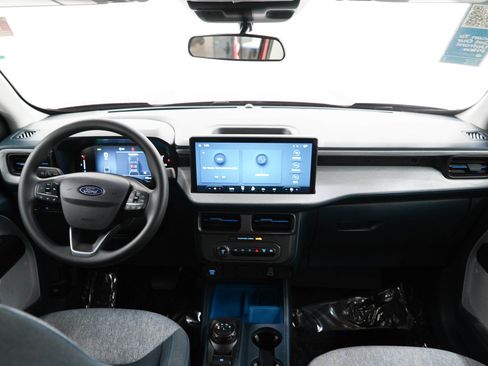 Used 2025 Ford Maverick XLT FWD image 13
