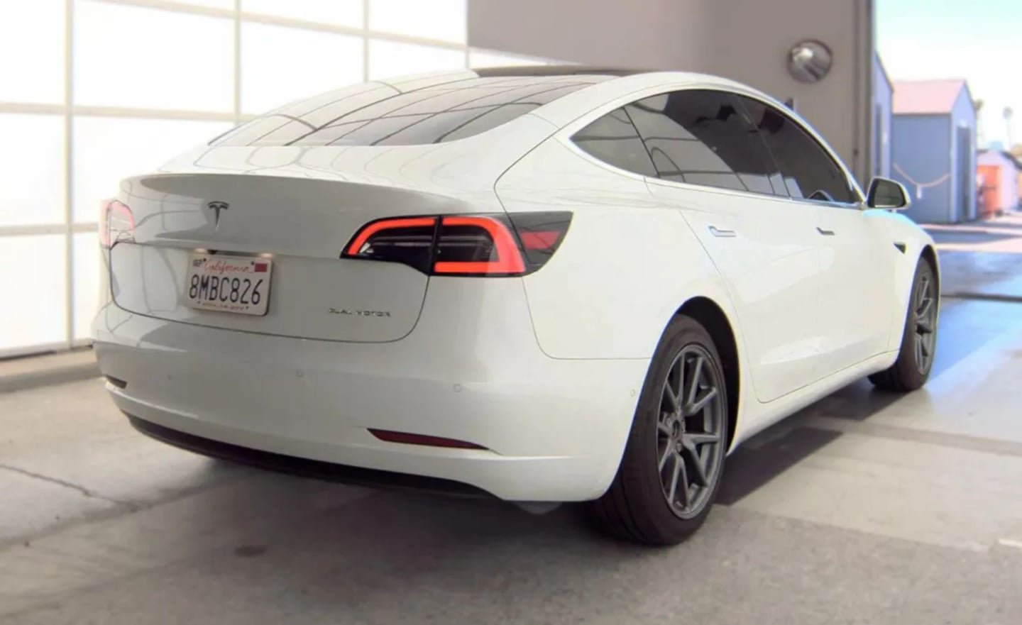 Used 2019 Tesla Model 3 Long Range AWD/4WD image 4