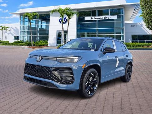 New 2026 Volkswagen Tiguan SE R-Line FWD image 3