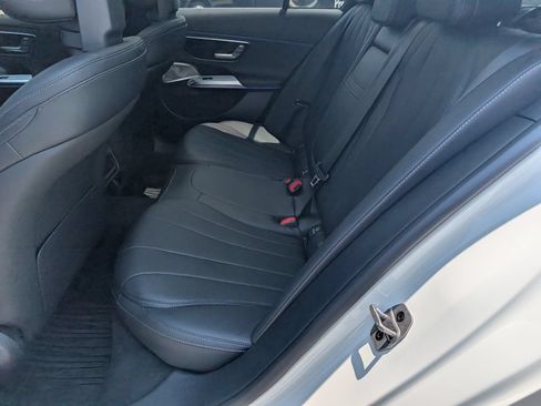 Used 2025 Mercedes-Benz E 350 Sedan image 13