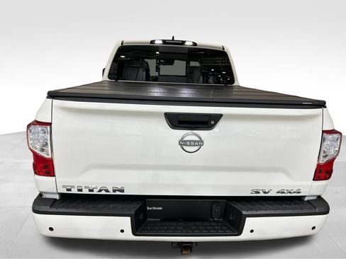 Used 2024 Nissan Titan SV w/ SV Convenience Package AWD/4WD image 4