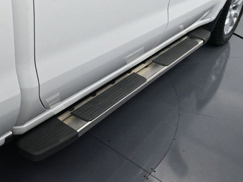 Used 2022 Chevrolet Silverado 1500 Custom w/ Safety Confidence Package image 9