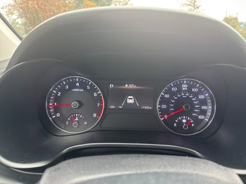 Used 2024 Kia Forte LXS image 13