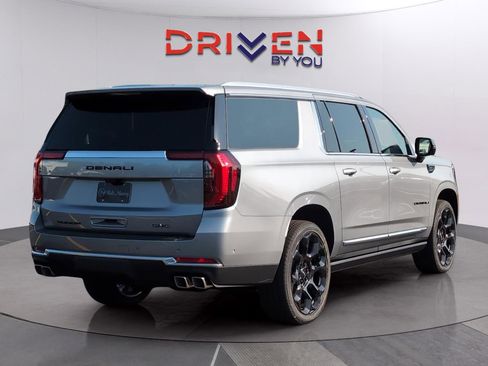 New 2026 GMC Yukon XL Denali w/ Denali Reserve Package AWD/4WD image 5