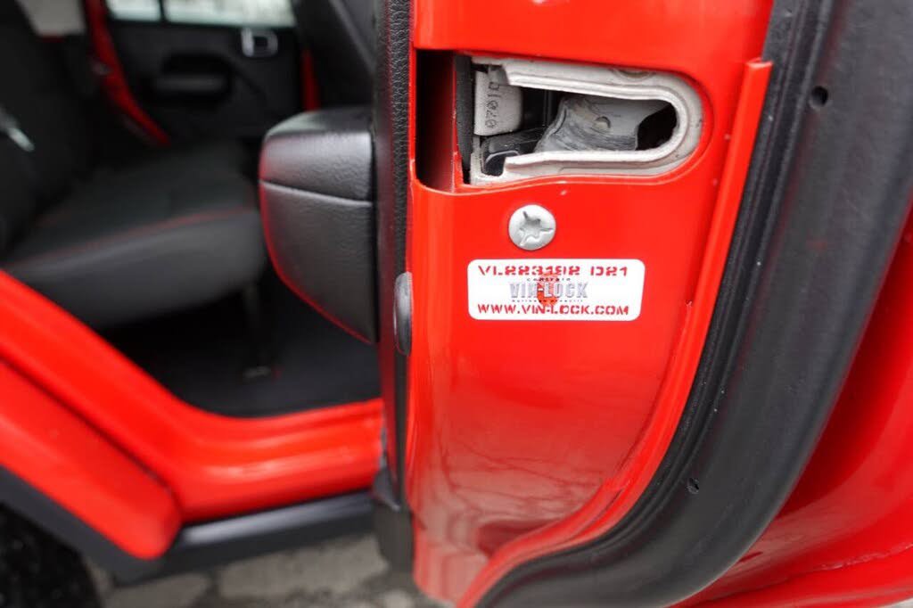 Used 2021 Jeep Wrangler Unlimited Rubicon w/ Dual Top Group AWD/4WD image 40