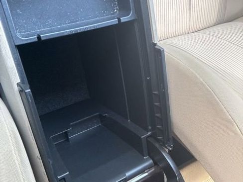 Used 2010 Toyota Venza AWD image 31