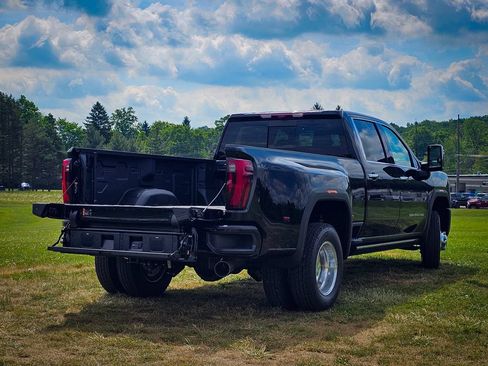 New 2026 GMC Sierra 3500 Denali Ultimate AWD/4WD image 4