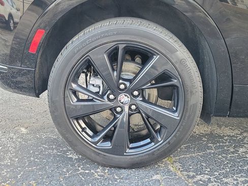 Certified 2023 Buick Envision Essence w/ Sport Touring Package AWD/4WD image 5