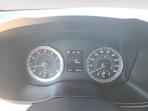 Used 2022 Hyundai Venue SEL image 19