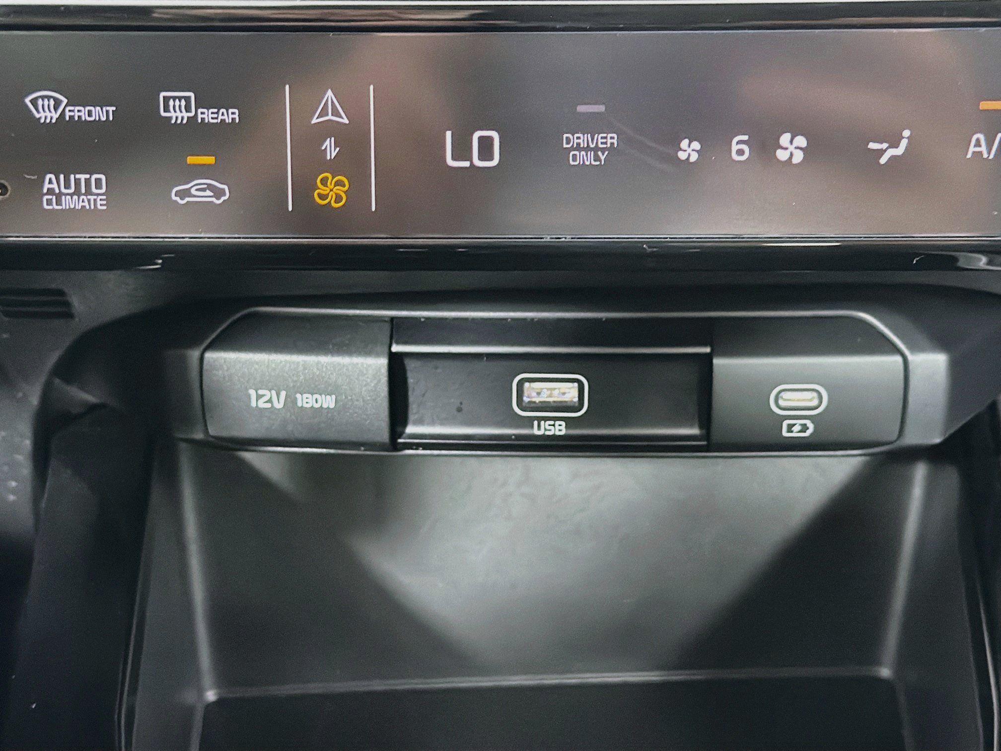Used 2025 Kia Niro LX FWD image 26