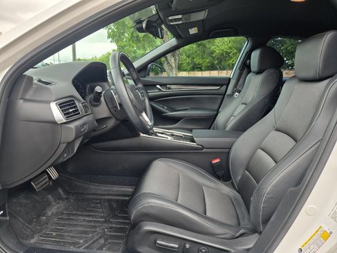 Used 2021 Honda Accord Sport image 9
