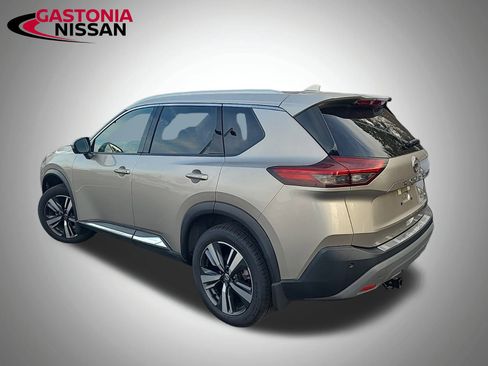 Used 2021 Nissan Rogue SL w/ Premium Package image 10