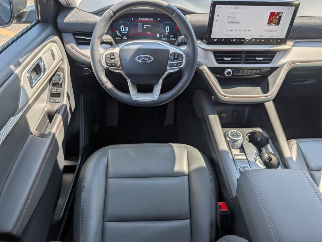 Used 2026 Ford Explorer Active w/ Active Comfort Package RWD image 25