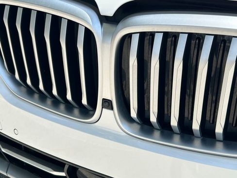 Used 2024 BMW X5 xDrive40i w/ Premium Package AWD/4WD image 32