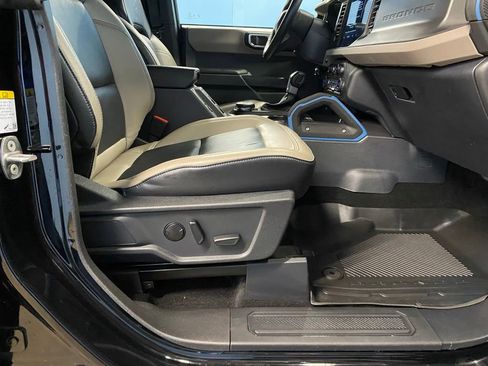 Used 2024 Ford Bronco Wildtrak image 49