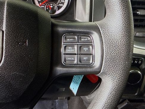 Used 2018 RAM 1500 Classic SLT RWD image 15
