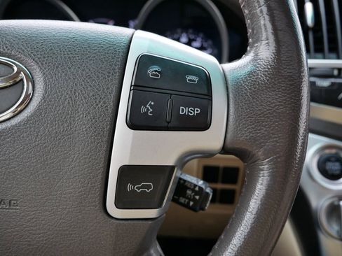 Used 2015 Toyota Land Cruiser image 53