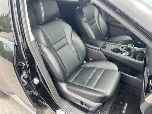 Used 2023 Nissan Rogue SL w/ SL Premium Package FWD image 15