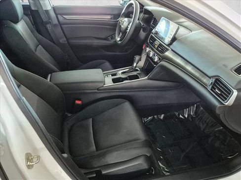 Used 2019 Honda Accord LX image 19