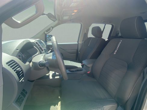 Used 2015 Nissan Frontier Desert Runner RWD image 14