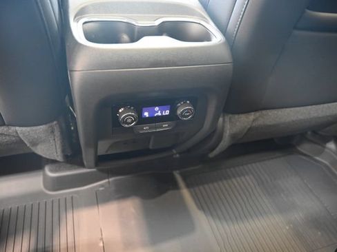 New 2026 Chevrolet Traverse Z71 w/ Enhanced Driving Package AWD/4WD image 26
