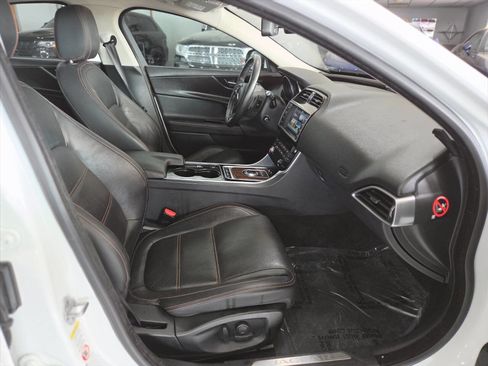 Used 2017 Jaguar XE Prestige RWD image 24
