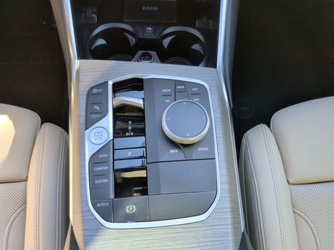 Used 2026 BMW 330i Sedan w/ Premium Package RWD image 29