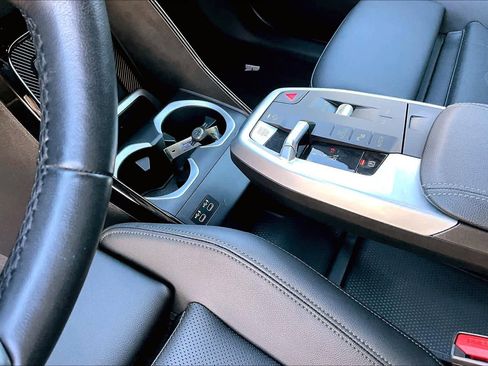 Used 2023 BMW X1 xDrive28i image 16