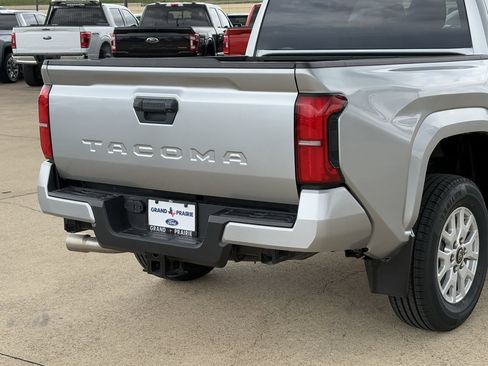 Used 2024 Toyota Tacoma SR5 RWD image 8