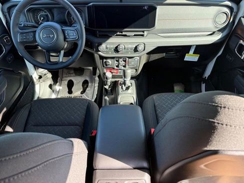 New 2026 Jeep Gladiator Mojave AWD/4WD image 12