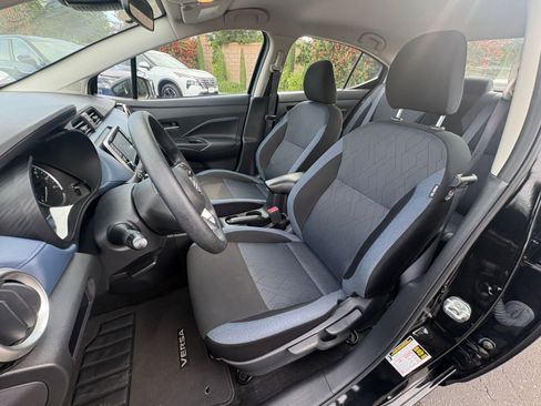 Used 2025 Nissan Versa SV w/ Trunk Package FWD image 34