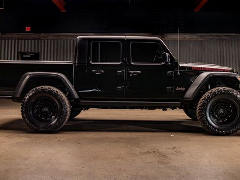 Used 2023 Jeep Gladiator Rubicon w/ LED Lighting Group AWD/4WD image 10