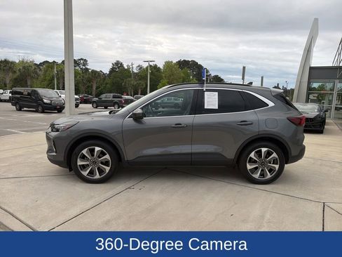 Certified 2023 Ford Escape Platinum AWD/4WD image 4