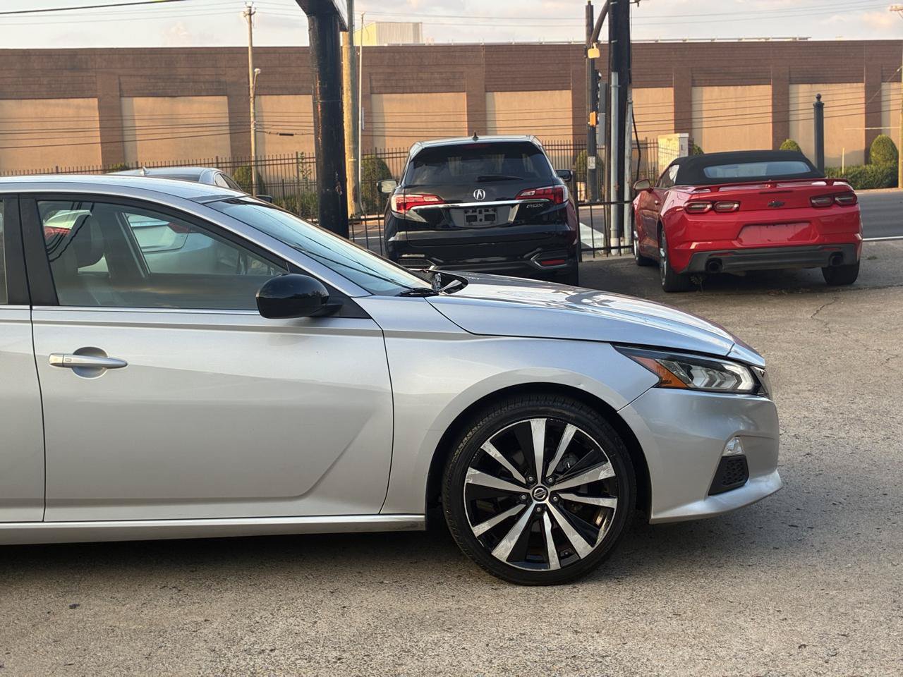 Used 2021 Nissan Altima 2.5 SR FWD image 5