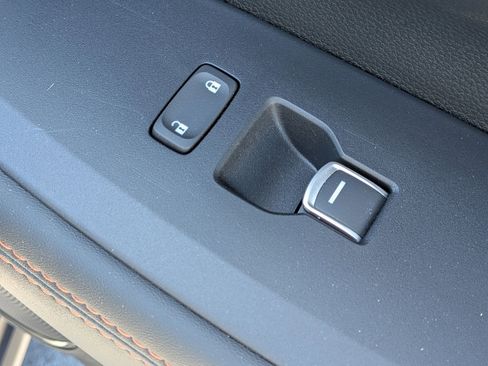 Used 2025 Honda HR-V Sport image 35