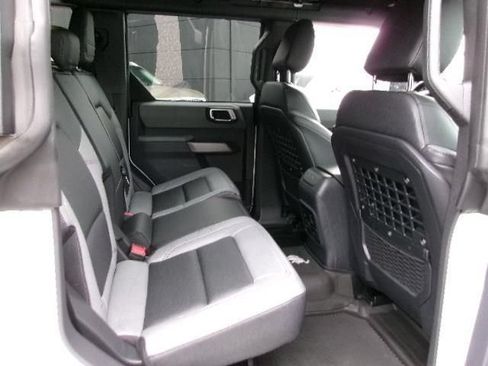 Certified 2023 Ford Bronco Black Diamond AWD/4WD image 5