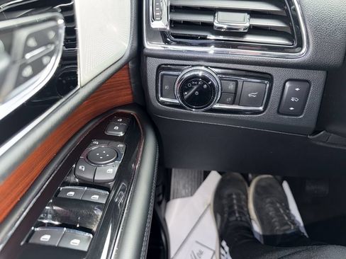 Used 2018 Lincoln Navigator L Reserve w/ Technology Package AWD/4WD image 15
