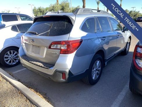 Used 2018 Subaru Outback 2.5i Premium AWD/4WD image 4