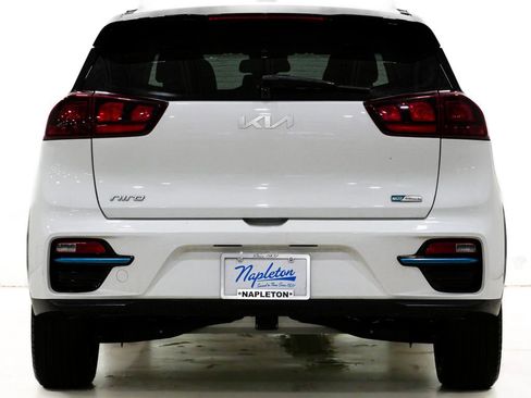 Used 2022 Kia Niro EX w/ Cold Weather Package image 7