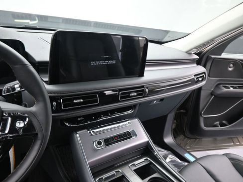 New 2025 Lincoln Aviator 2WD w/ Equipment Group 101A image 5