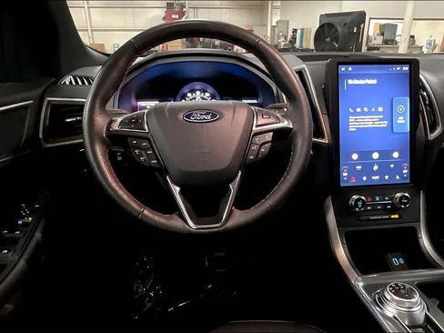 Certified 2024 Ford Edge ST-Line w/ Class II Trailer Tow Package AWD/4WD image 5