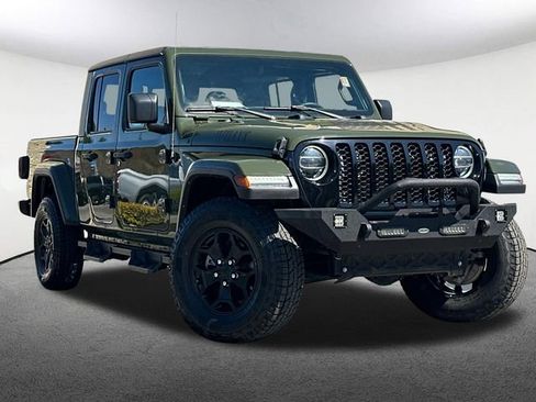 Used 2022 Jeep Gladiator Sport AWD/4WD image 2
