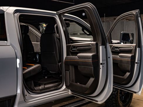 Used 2025 GMC Sierra 2500 AT4 w/ AT4 Premium Plus Package image 31